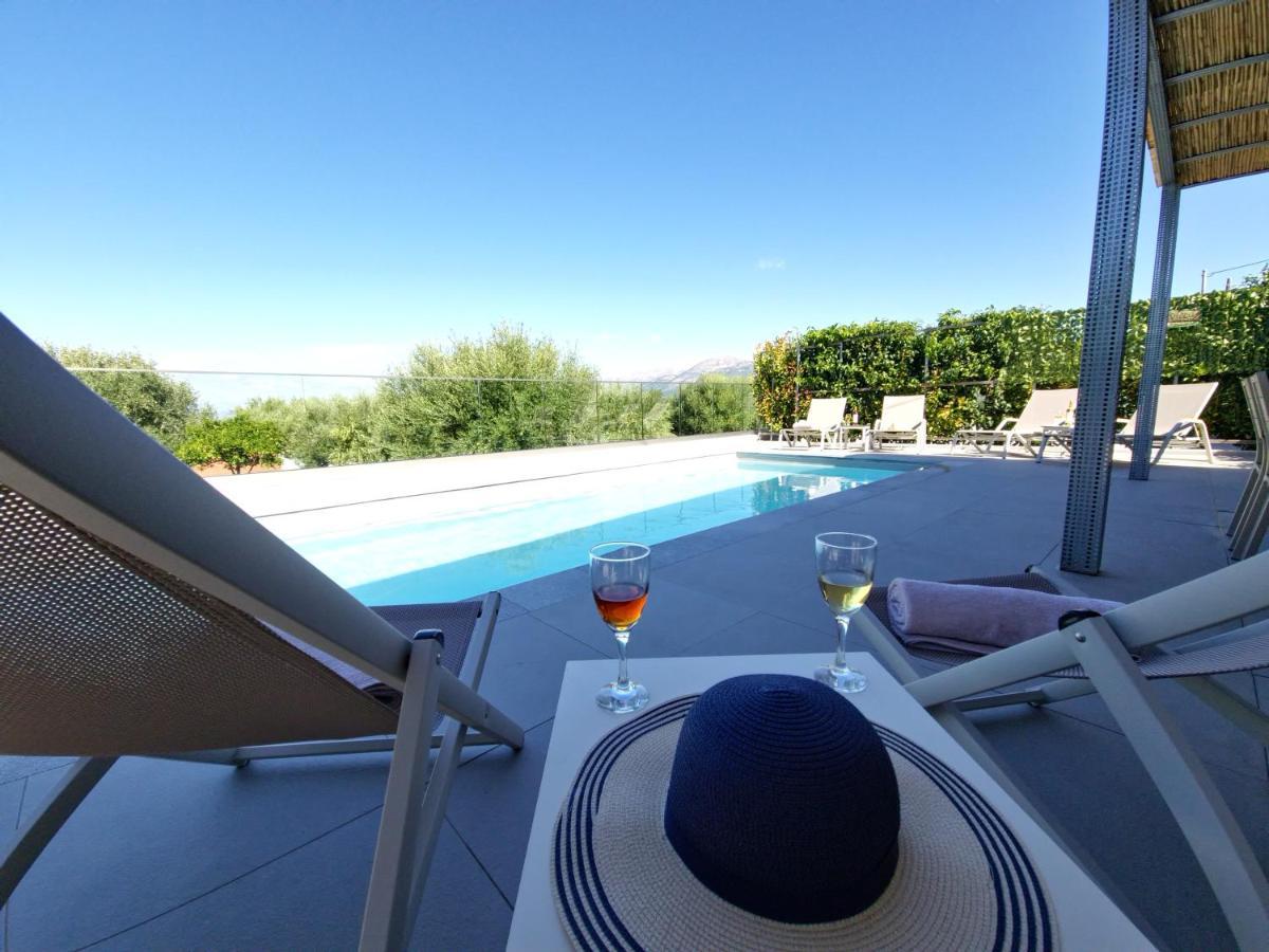 Onar - Luxury